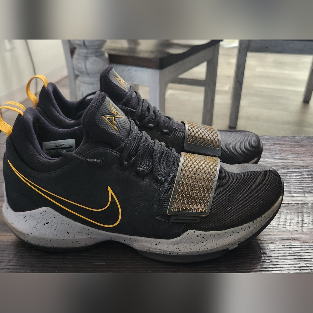 Nike Paul George 1Black University Gold